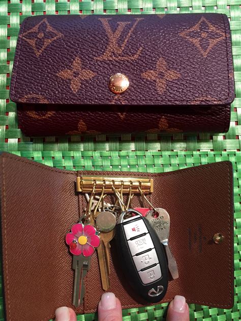 louis vuitton portatessere|louis vuitton key holder.